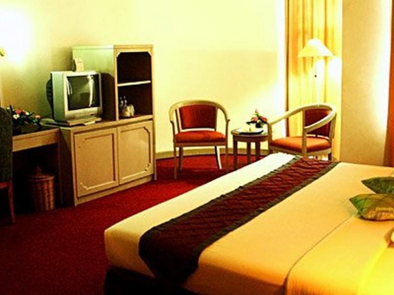 Hotel Royal Palace Bandung Luaran gambar