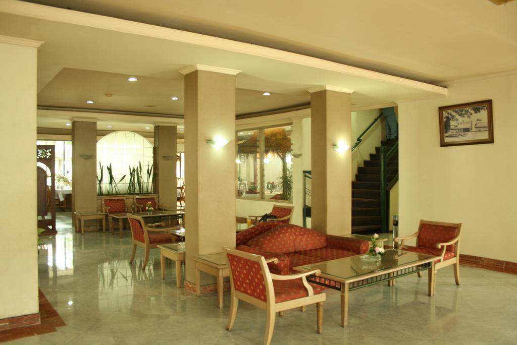 Hotel Royal Palace Bandung Luaran gambar